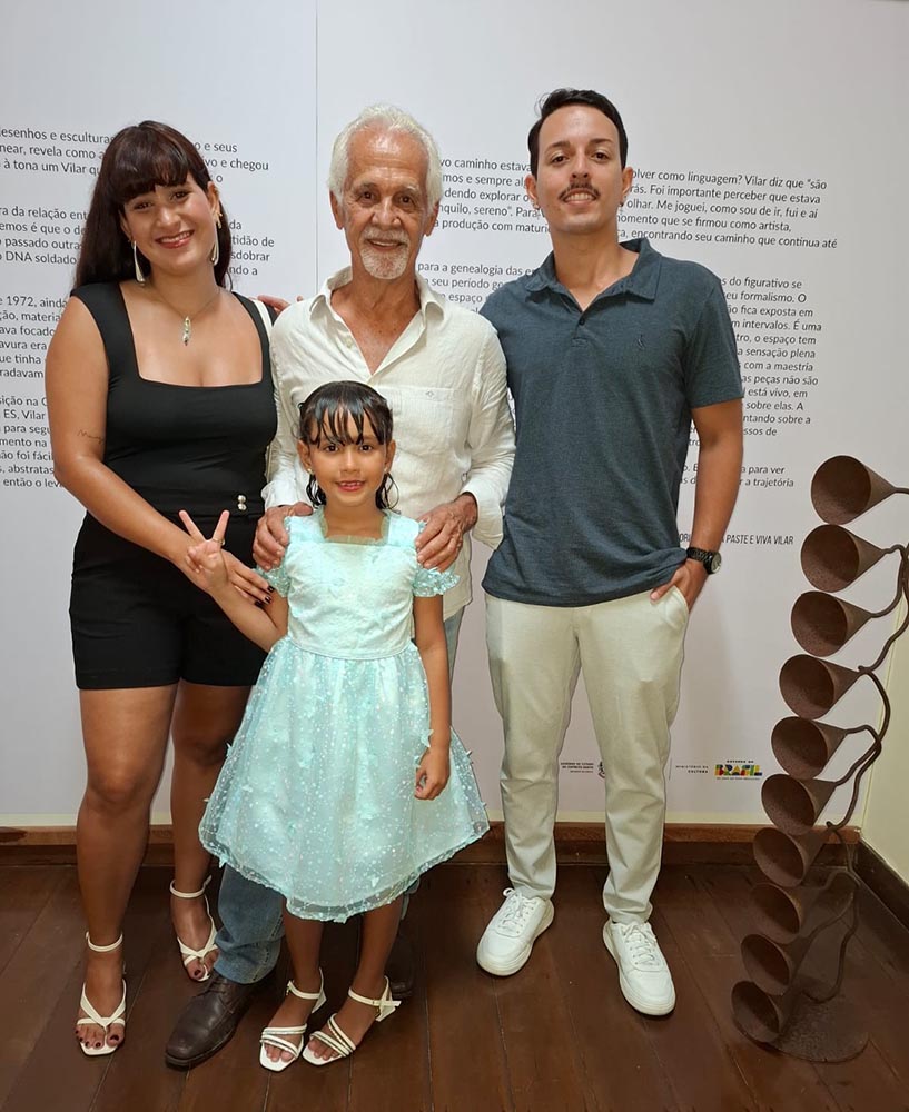 Maya Vilar, Iris Vilar, o escultor Vilar e Vinicius Albuquerque