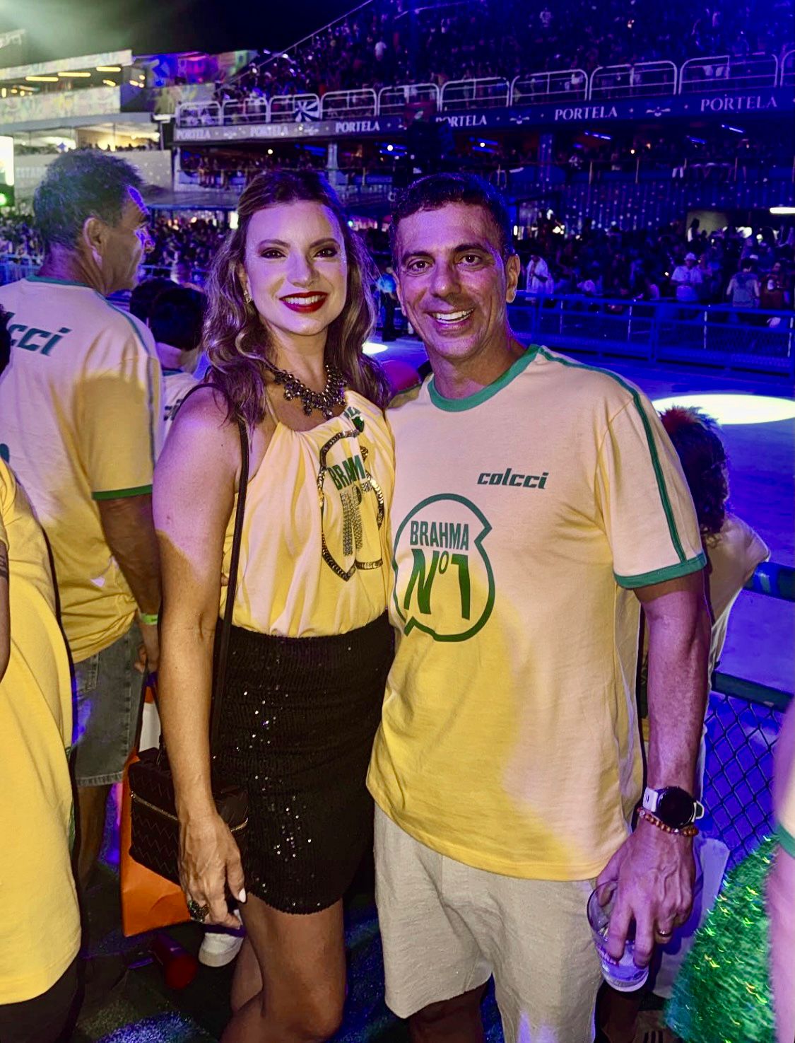 Patricia e Leonardo de Castro no Camarote Brahma no desfile da Sapucaí