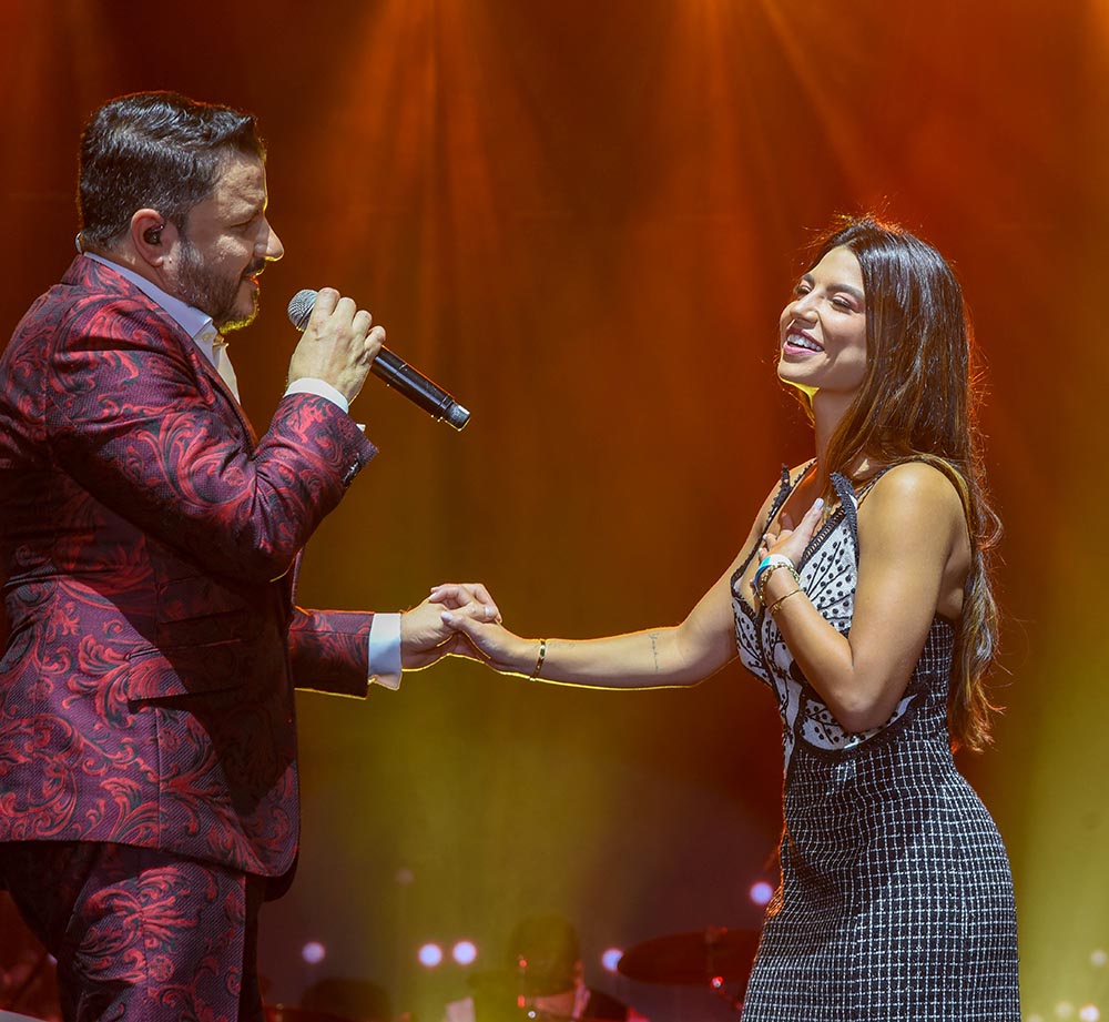 O cantor dançou com sua fã, Amanda Martins