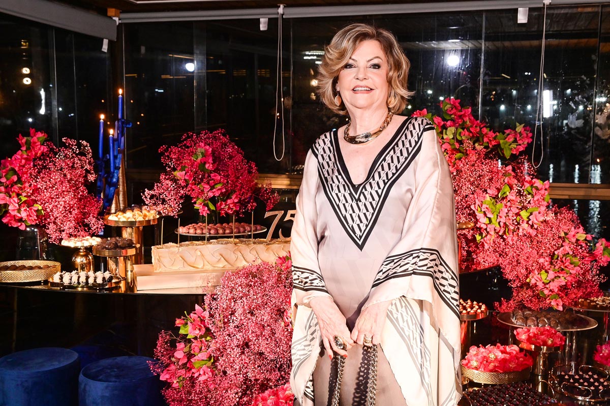 Aniversário de 75 anos de Carmen Prates