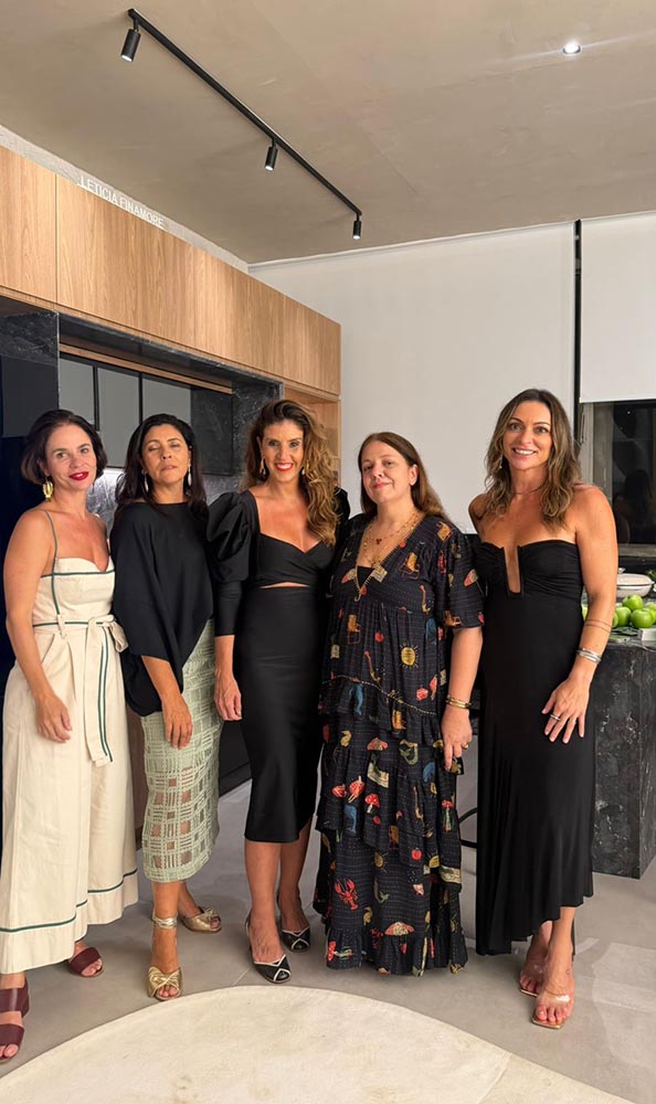 Juliana Vervloet do Amaral,Taiza Ammar,Lara Brotas, Adrianna eu e Letícia Finamore