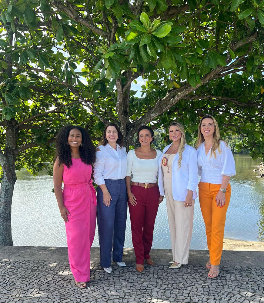 União em prol da defesa das mulheres