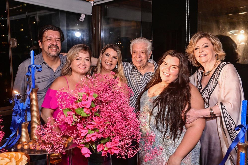 Sua família reunida O filho Gustavo, a nora Maria Cecília, a filha Fernanda , o marido Maurício e a neta Clara