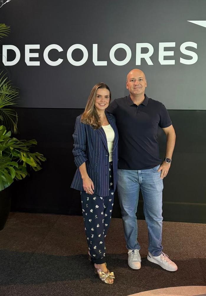 Natália Aliani e o marido, Gustavo Probst, na Marmomac, em São Paulo
