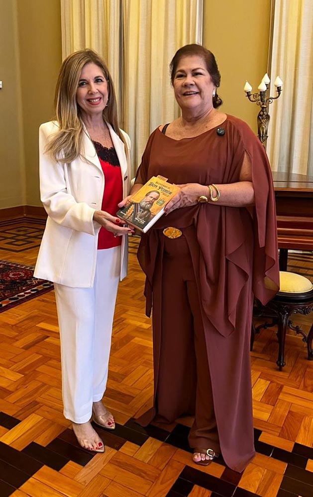 Claudia Louzada e a primeira-dama Maria Virgínia Casagrande