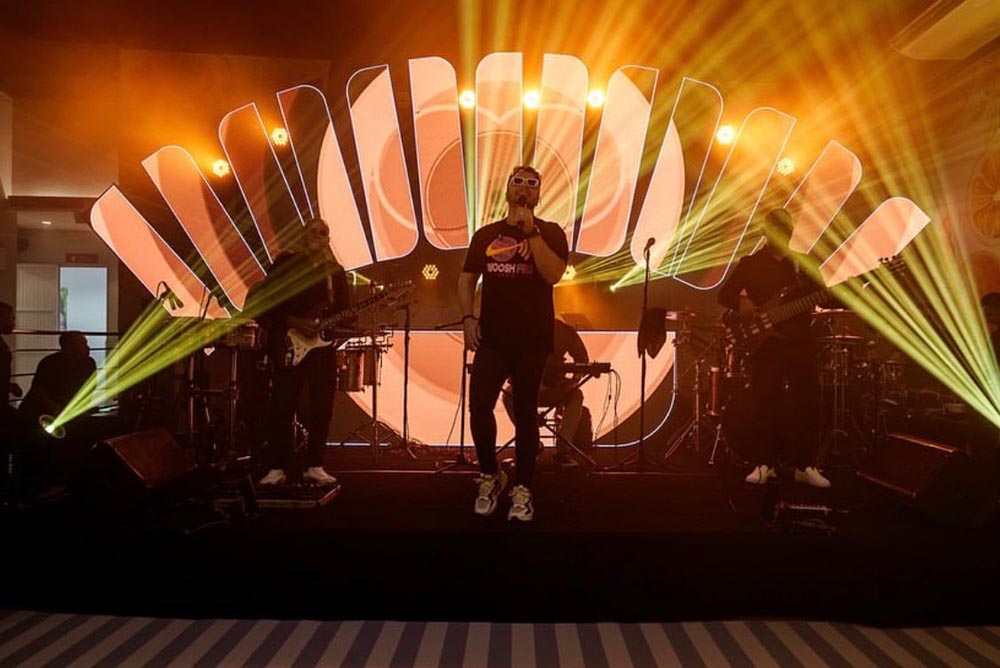 Show com projeto de iluminação da Selektor