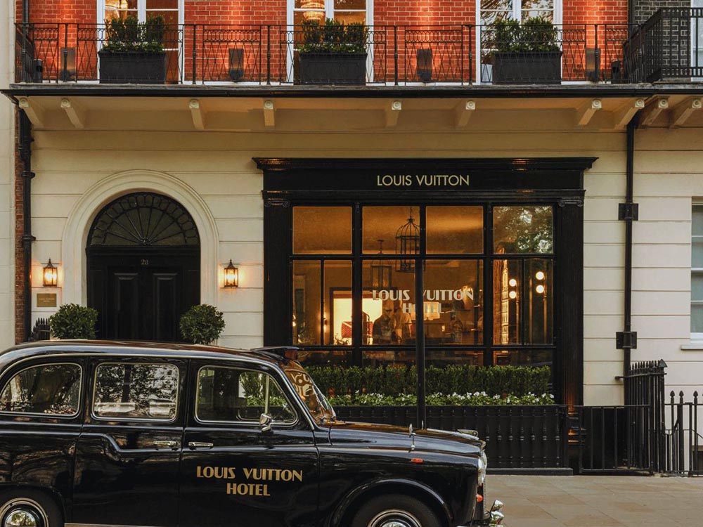 Louis Vuitton revela em Mayfair uma experiência imersiva inédita para celebrar os 130 anos de seu Monogram icônico!