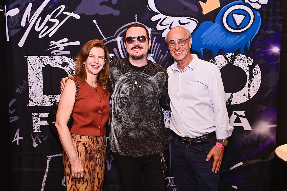 Dino Fonseca com Simone e José Luiz Galvêas