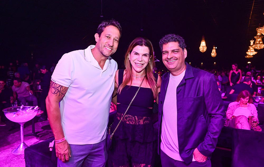 Sandro e Jaqueline Pretti com Patrick Ribeiro
