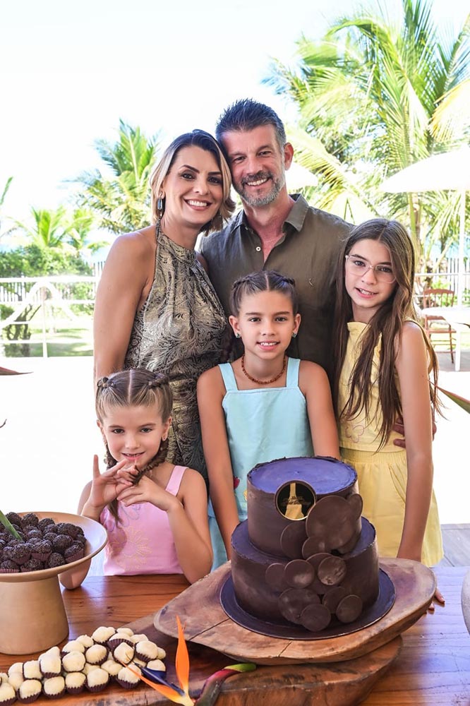 Com a esposa e as filhas Barbara,Betina e Bella