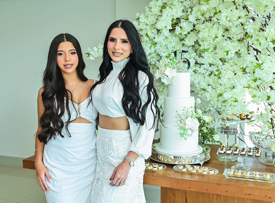 Maria Fernanda e a mãe Juli Monteiro _ Cloves Louzada