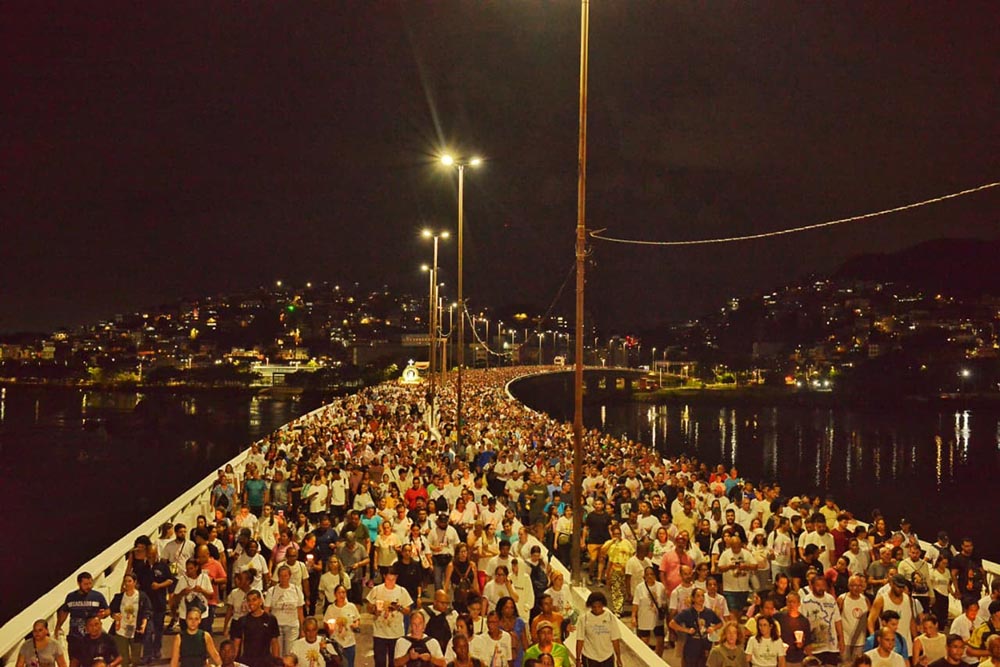 1 milhão e 200 mil Fiéis passaram pela Segunda Ponte