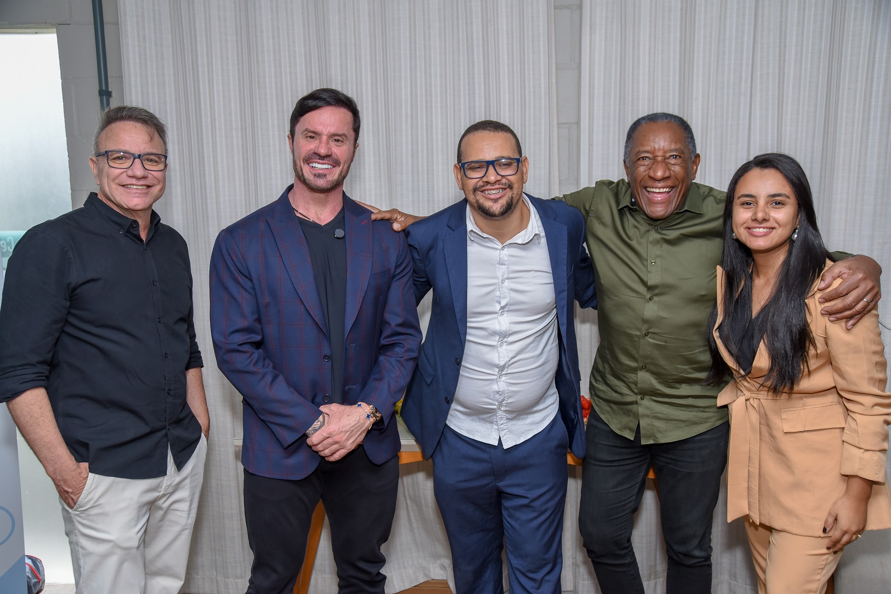 Daniel Resende, Renato Cariani, Charle Nunes, Geraldo Rufino e Jade Sodré