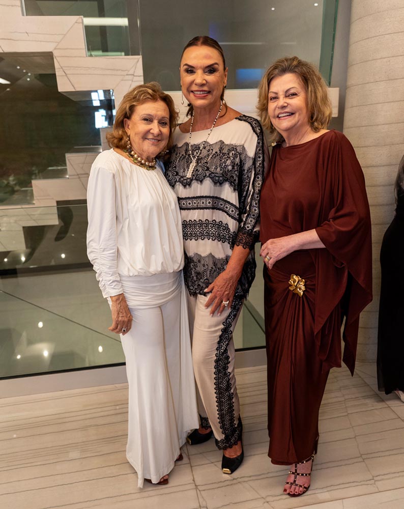 Carlota Gottardi, Kafa Saadi Junger e Carmen Prates