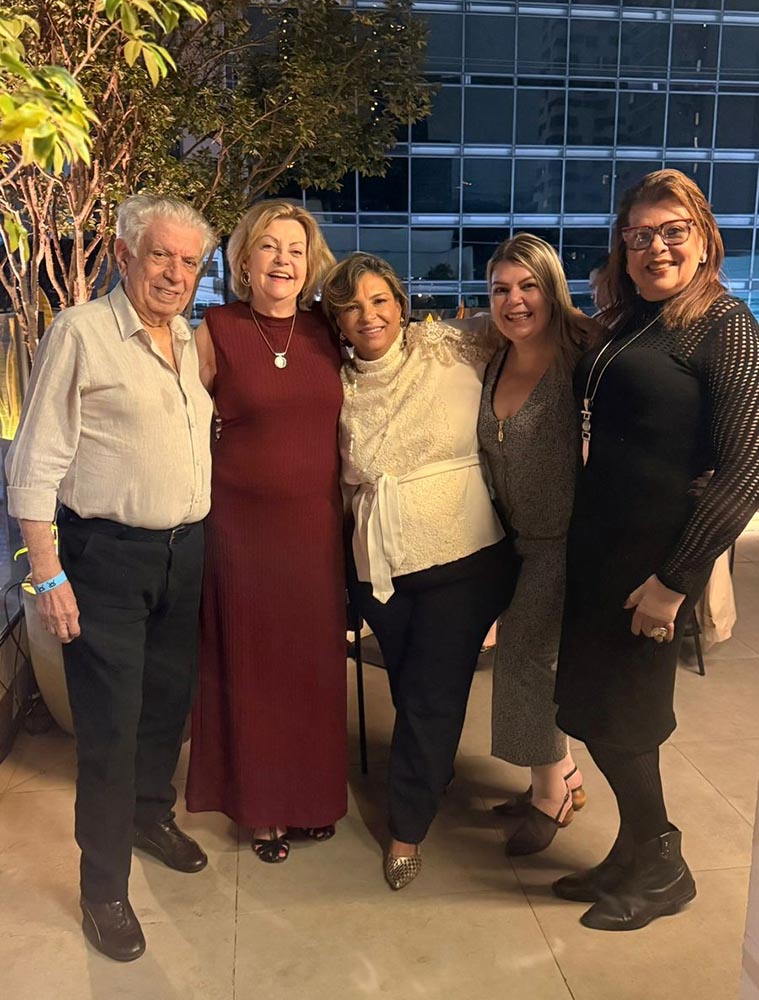 Maurício e Carmen Prates, RosemaryGarcia, Fernanda Prates e Lúcia Poubel