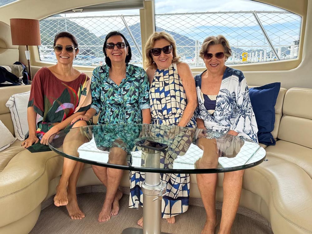 Conceição Teixeira, Amilza Salume, Carlota Gottardi e Ana Maria Mello