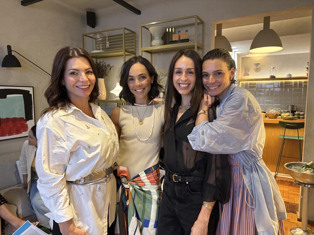 Alessandra de Melo, Carol Neves, Julia Bastos e Carol Soto
