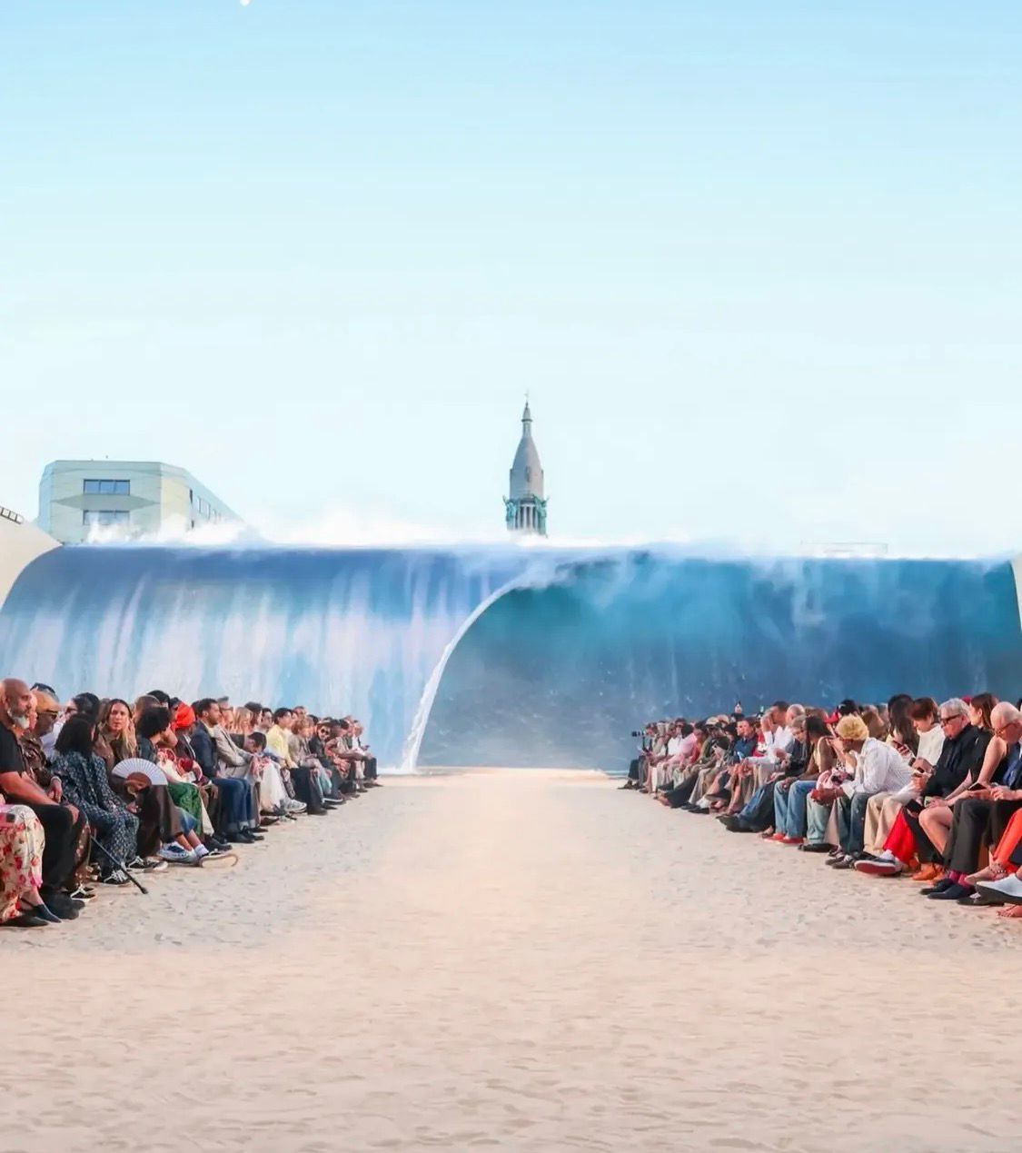 A marca Louis Vuitton levou o mar e a praia até paris e transformou a passarela numa orla de ideias