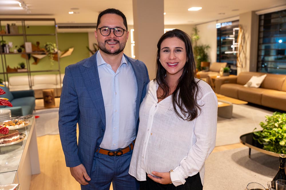 Robson Arruda, Larissa Villaschi