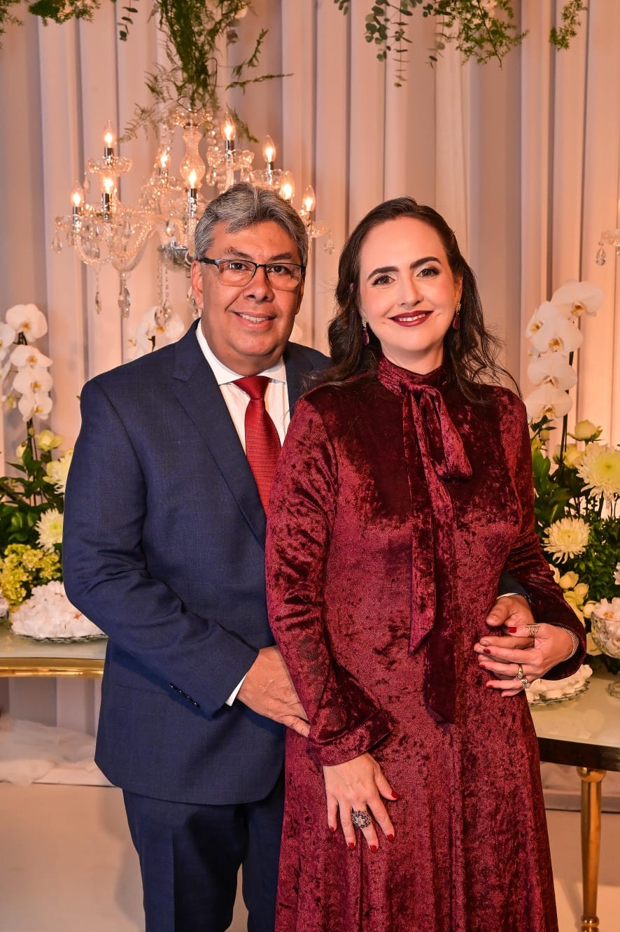 Presidente da Amages Eliezer Scherrer e Fernanda Martins