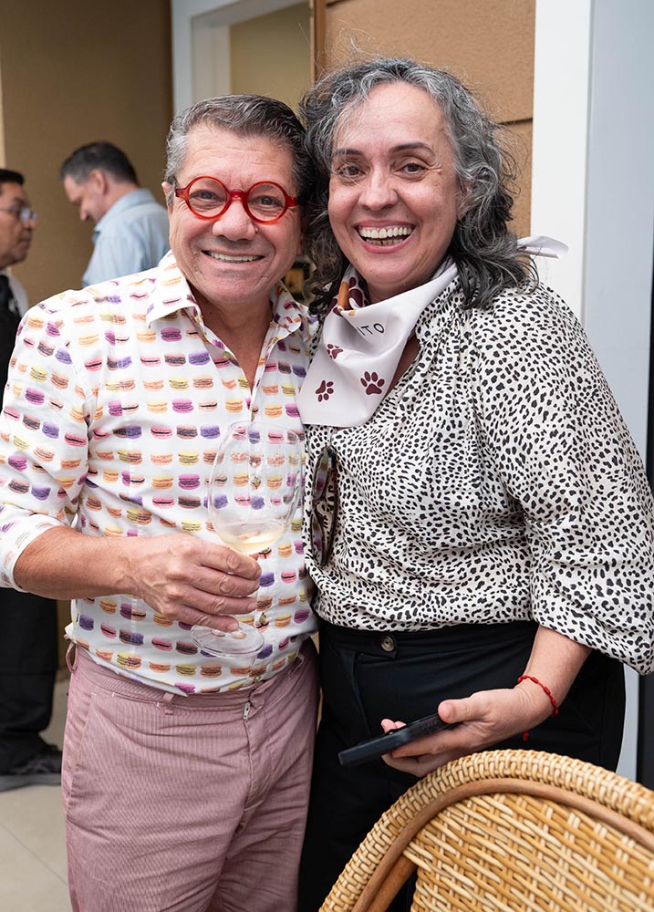 Edinho Santos e Bia Delmaestro