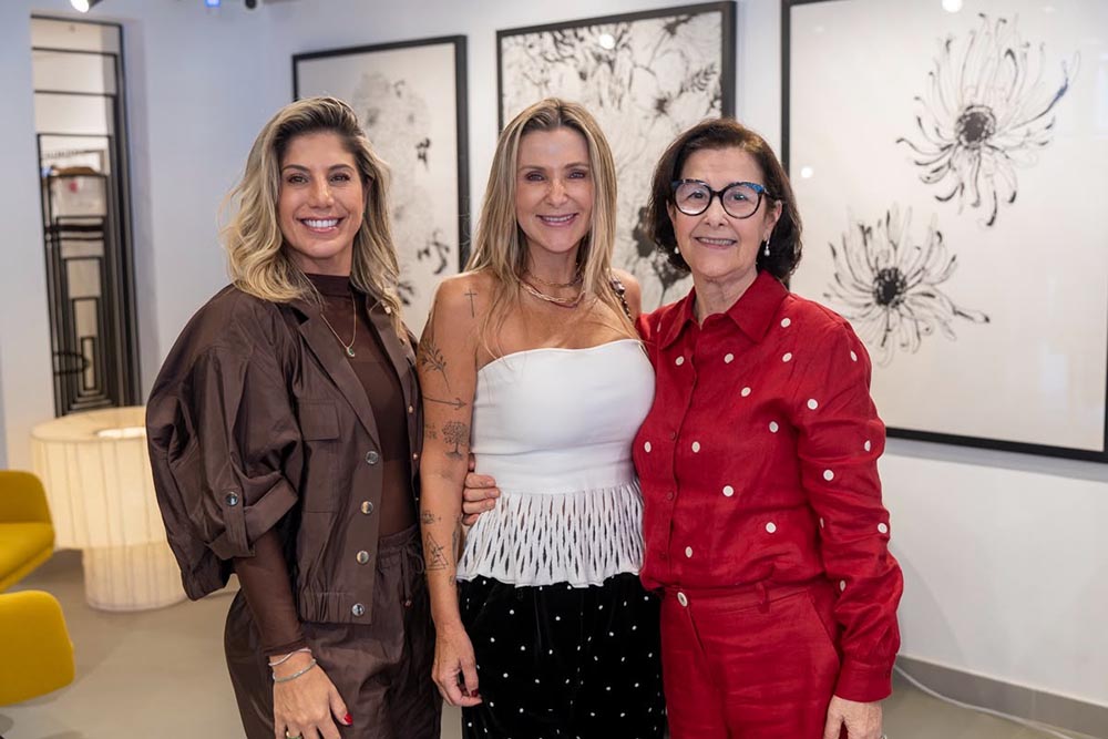 Laila, Renata e Zezé Pimentel