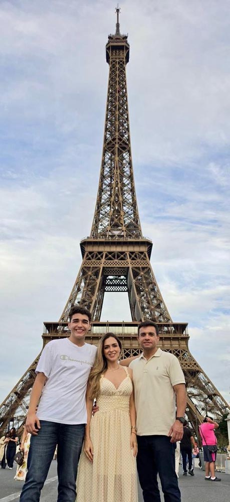 Mateus com os pais, Danielle Muceline e Leonardo Rocha