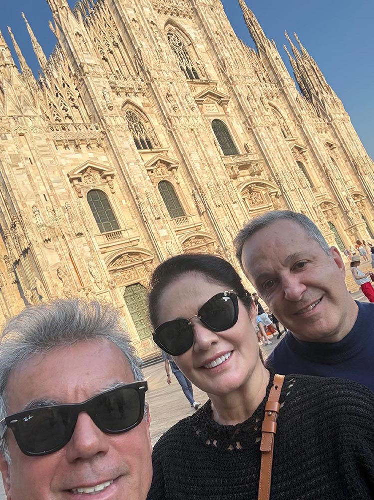 Ivan Aguilar, Adélia e Adão Roncetti em Milão