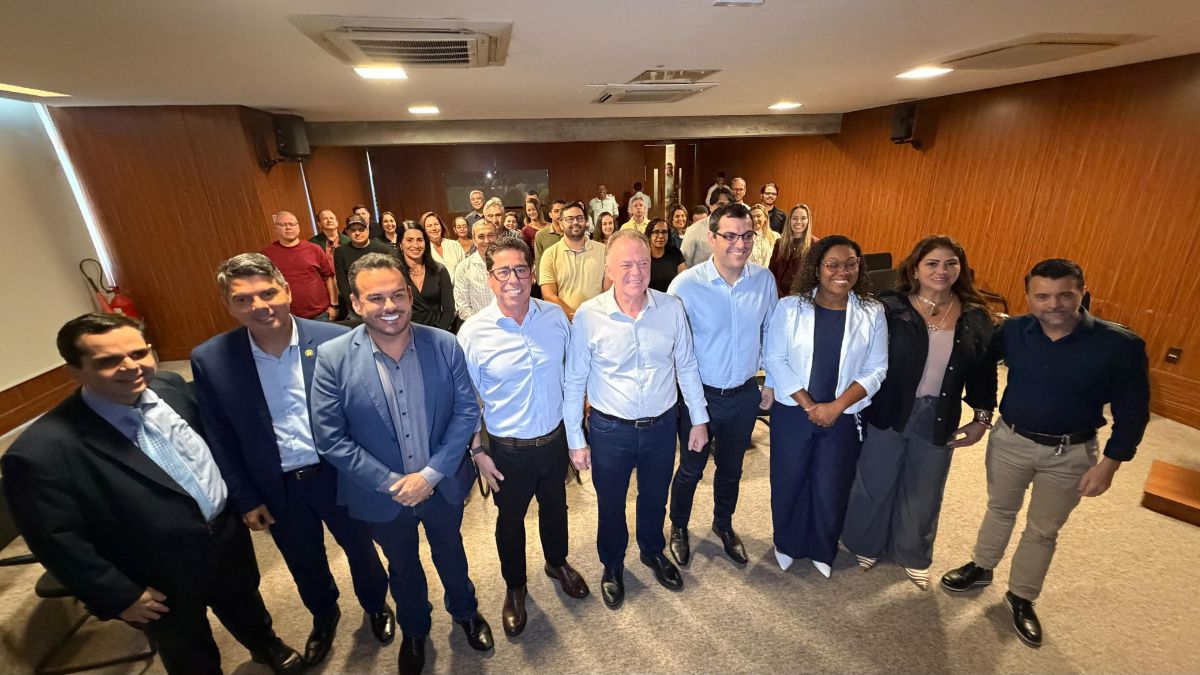 Marcelo Santos projeta bancada de até quatro deputados federais e oito estaduais pela federação