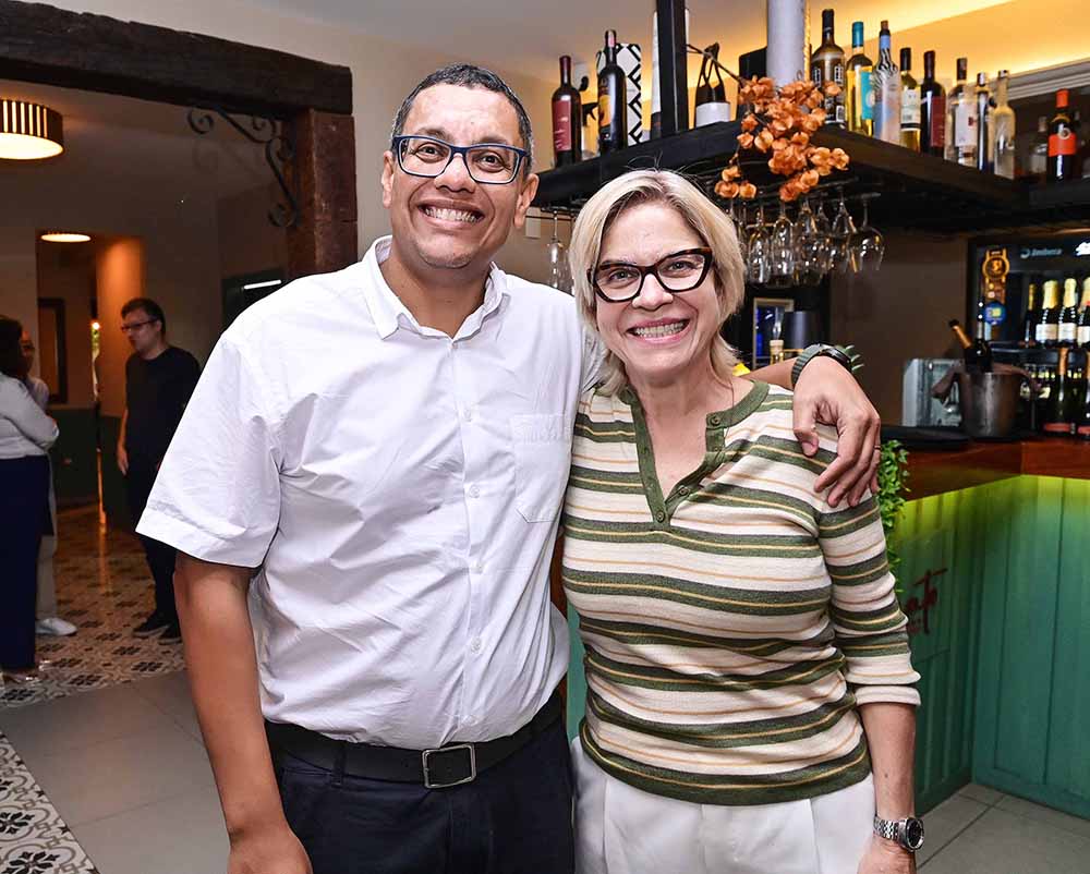 Evandro Santos e Mônica Debbané