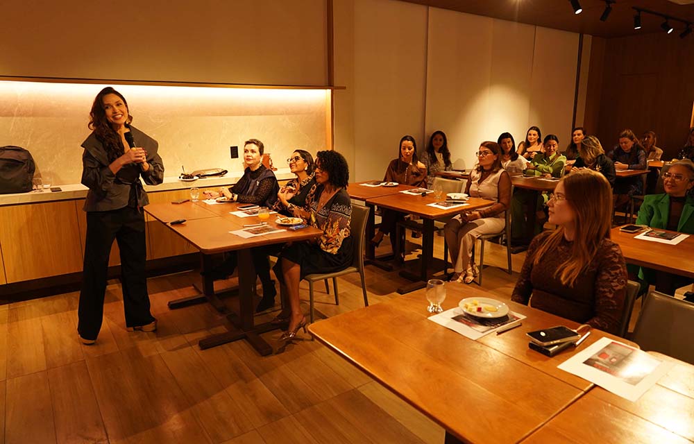 Encontro mensal da Rede Mulheres de Negócios debate estratégias para atrair seguidores qualificados nas redes sociais