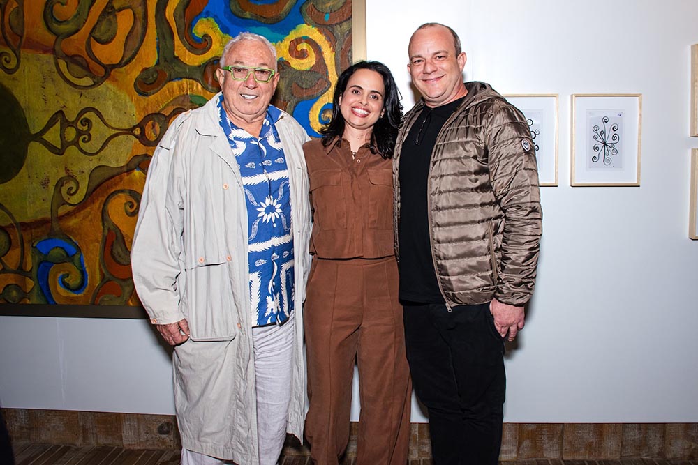 Roberta Aguilar entre Tutuca e Bruno Salvador