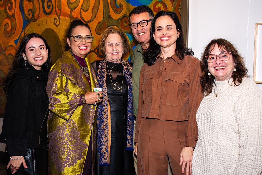 Julia Aguilar, Ddaniela Aguilar, Maria Helena Saraiva, Julio Aguilar, Roberta Aguilar e Alice Reis