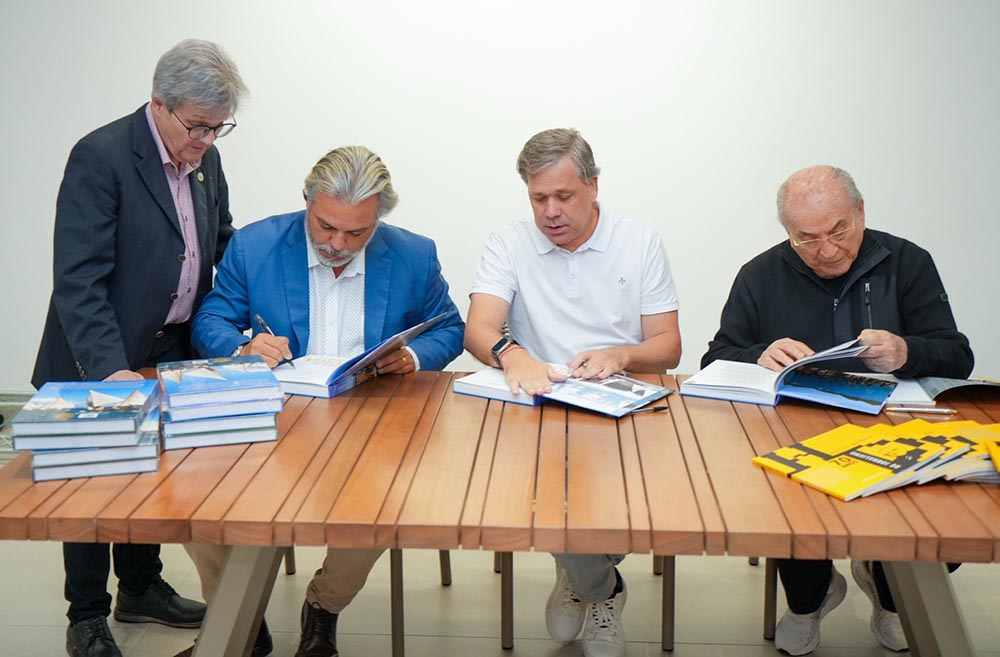 Noite de Autógrafos