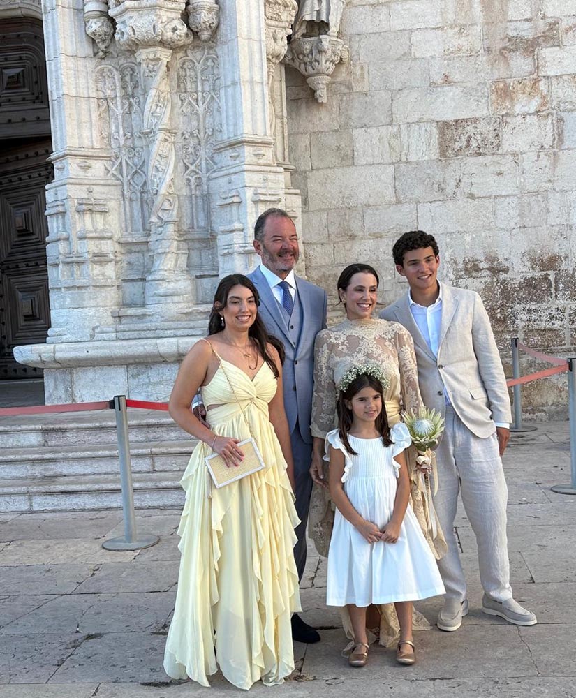 Márcio Barros e Ana Paula com os filhos Maria e Felipe e a sobrinha Julia