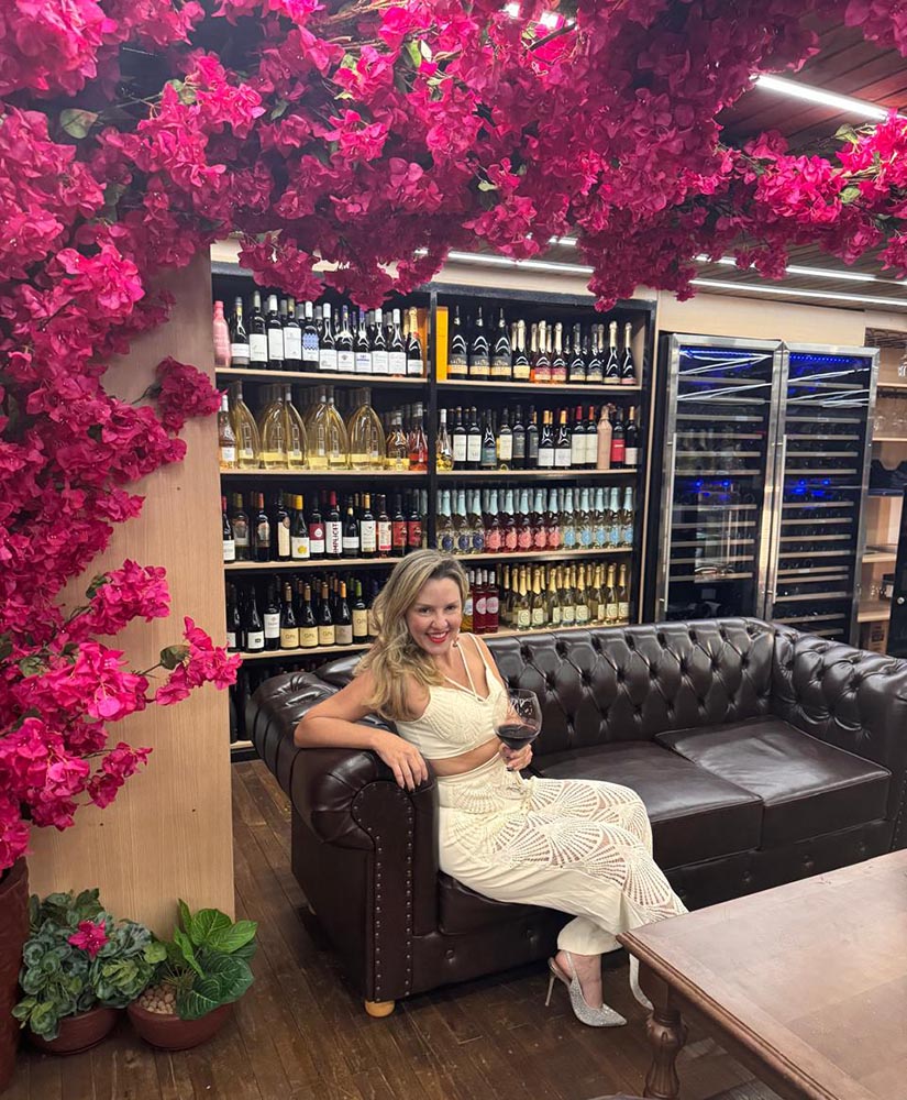 Flávia Varela comemorando idade nova no La Isla, com amigas.